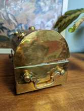Load image into Gallery viewer, Vintage Brass Indian Kerala Betel Nut Pandan Box