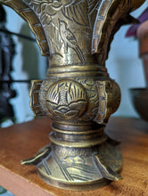 Load image into Gallery viewer, Vintage ROC Chinese GU Vase