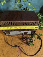 Load image into Gallery viewer, Ultra T401 Vintage Bakelite Valve Radio