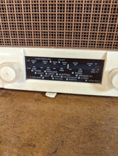 Load image into Gallery viewer, Ekco U122 Vintage Valve Radio