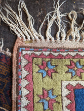 Load image into Gallery viewer, 7'1"x4'6" Vintage Turkish Hand Knotted Wool Konya Rug - 217 x 137
