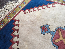 Load image into Gallery viewer, 7'1"x4'6" Vintage Turkish Hand Knotted Wool Konya Rug - 217 x 137