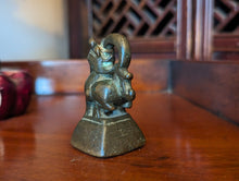 Load image into Gallery viewer, 317g 18thC. Burmese Cockeral Opium Weight