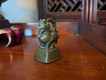 Load image into Gallery viewer, 317g 18thC. Burmese Cockeral Opium Weight