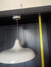 Load image into Gallery viewer, Vintage Minimalist Pendant Light
