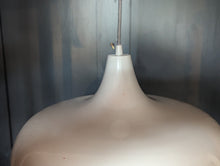 Load image into Gallery viewer, Vintage Minimalist Pendant Light
