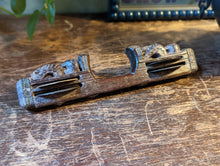 Load image into Gallery viewer, Antique Indian Kartal clapper