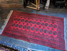 Load image into Gallery viewer, 7'1"x3'6" Vintage Afghan Ersari Hand Knotted Wool Rug - 217 x 108cm - Red