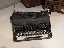 Load image into Gallery viewer, Imperial Good Companion Travelling Vintage Typewriter