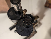 Load image into Gallery viewer, 1950's Stereoscopic Disecting Microscope