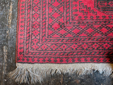 Load image into Gallery viewer, 5'4"x3'3" Vintage Afghan Ersari Hand Knotted Wool Rug - 162 x 98cm