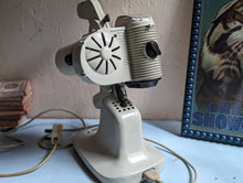 Load image into Gallery viewer, 1950's CIRSE MISSOURI Working 8mm Movie Projector