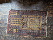 Load image into Gallery viewer, 4'3" x 2'8" Antique Nomadic Timuri Baluch Wool Rug - 130 x 86cm