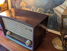 Load image into Gallery viewer, Stella 1950's 239U Vintage Valve Radio