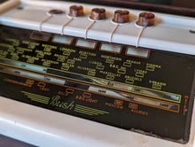Load image into Gallery viewer, 1950's Bush DAC10 Vintage Bakelite Valve Radio