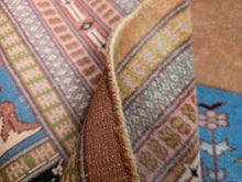 Load image into Gallery viewer, 5'6" x 3'1" Vintage Kayseri Prayer Rug - Anatolia Turkey - 164 x 95cm