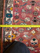 Load image into Gallery viewer, 5'2"x3'49" Vintage Hand Knotted Nomadic Hamidan Wool Rug - 159 x 120