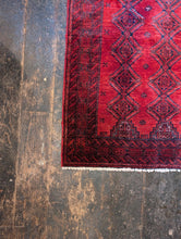 Load image into Gallery viewer, 5'7" x 3'3" Afghan Hand Knotted Wool Baluch Rug -170cm x 90cm