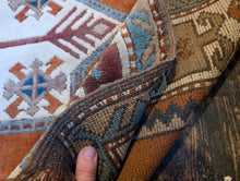 Load image into Gallery viewer, 2'2" x 4'5 Vintage Turkish Milas Wool Rug - 187 x 136cm