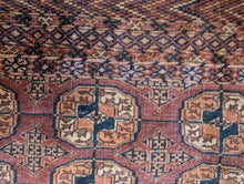 Load image into Gallery viewer, 3'7" x 2'11! Antique Nomadic Tekke Bokhara Wool Rug - 109 x 89cm