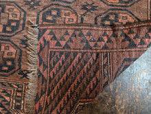 Load image into Gallery viewer, 31" x 35" Vintage Nomadic Tekke Bokhara Wool Rug - 98 x 78cm