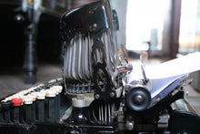 Load image into Gallery viewer, Royal Barlock Working Antique Typewriter