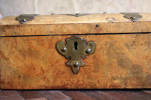 Load image into Gallery viewer, Antique Victorian Burl Walnut Tea Caddy