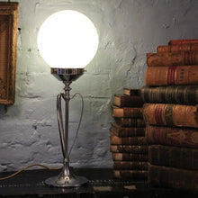 Load image into Gallery viewer, Vintage 1930's Art Deco Table Lamp