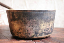 Load image into Gallery viewer, Antique Heavyweight Brass Saucepan - 8.25"
