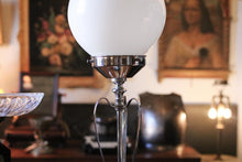 Load image into Gallery viewer, Vintage 1930's Art Deco Table Lamp