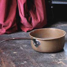 Load image into Gallery viewer, Antique Heavyweight Brass Saucepan - 10"