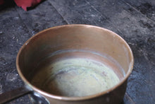 Load image into Gallery viewer, Antique Heavyweight Brass Saucepan - 10"