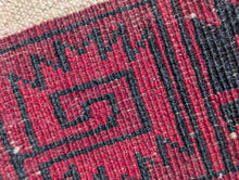 Load image into Gallery viewer, 3'10" x 1'6" Early 20th.C Afghan Balouch Prayer Rug - 114 x 62 cm