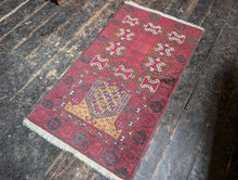 Load image into Gallery viewer, 3'10" x 1'6" Early 20th.C Afghan Balouch Prayer Rug - 114 x 62 cm