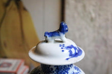 Load image into Gallery viewer, Blue & White Lidded Vase with Foo Dog Finial – Damaged