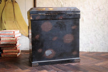 Load image into Gallery viewer, Antique Japanese Lacquer Miniature Jewellery Cabinet - Meiji period (1868-1912)