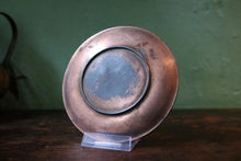 Load image into Gallery viewer, Early 20th-C Japanese Copper Relief Dish – Geisha/Bijin Interior Scene, ~15 cm