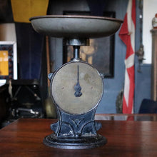 Load image into Gallery viewer, Salter’s No. 50 Family Scale - Cast Iron Kitchen Scale - C. 1900