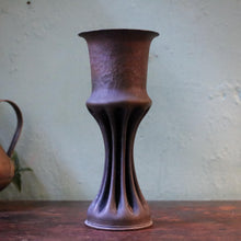 Load image into Gallery viewer, WW1 24 cm Trench Art Shell Case Vase – Hammered Copper-Bronze, Art Nouveau Form