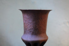Load image into Gallery viewer, WW1 24 cm Trench Art Shell Case Vase – Hammered Copper-Bronze, Art Nouveau Form