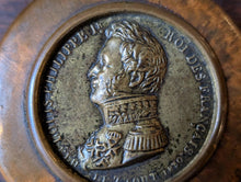 Load image into Gallery viewer, Antique French Horn Snuff Box With Louis Philippe I Portrait Medal - C.1830s