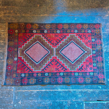 Load image into Gallery viewer, 4'10" x 2'11" - Vintage Baluch - Raspberry Red, Indigo & Saffron - 147 x 90 cm