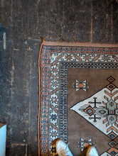 Load image into Gallery viewer, 6'3" x 4'4" - Vintage Anatolian Kars Kazak Geometric Wool Rug - Cocoa Brown, Ivory & Blue - 190 x 132 cm