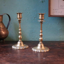 Load image into Gallery viewer, Pair Of Antique Brass Candlesticks - 17 Cm / 6.7 In - Turned Stems - Scalloped Bases