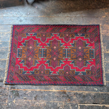 Load image into Gallery viewer, 4'7" x 2'11" - Antique Afghan Baluch Hand-Knotted Wool Rug - Madder Red & Indigo Tribal Geometric Rug - 141 x 89 cm
