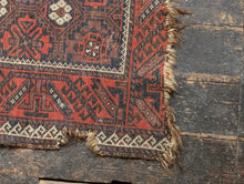 Load image into Gallery viewer, 4'9" x 2'11" - Antique Afghan Baluch Hand-Knotted Wool Rug - Madder Red & Indigo - 146 x 88 cm