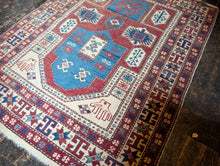 Load image into Gallery viewer, 3ft 10in x 4ft 10in Vintage Caucasian Kazak Prayer Rug - Fachralo - Hand Knotted Wool - 117 x 147cm