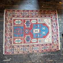 Load image into Gallery viewer, 3ft 10in x 4ft 10in Vintage Caucasian Kazak Prayer Rug - Fachralo - Hand Knotted Wool - 117 x 147cm