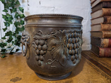 Load image into Gallery viewer, Vintage English Brass Planter / Jardinier
