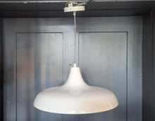 Load image into Gallery viewer, Vintage Minimalist Pendant Light
